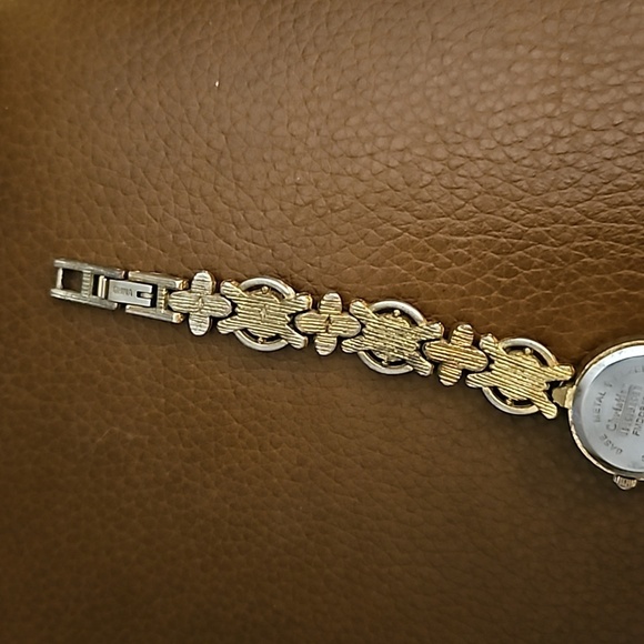 VTG CHRISTIAN BENET 1990s Mother of Pearl Baroque Yellow Cabochon Watch - Picture 9 of 10